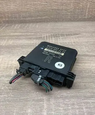 Mercedes-Benz C W202 Door control unit/module 2108203426