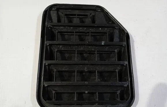 Ford Edge II Quarter panel pressure vent W409A