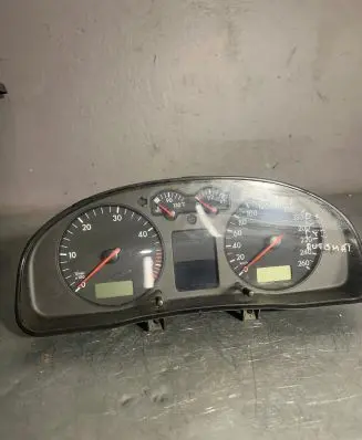 Speedometer (instrument cluster)
