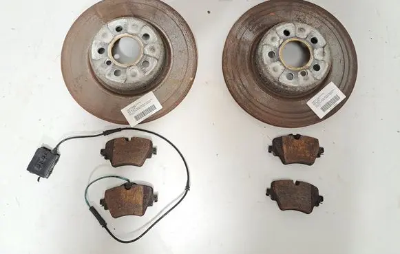 BMW 5 G30 G31 Front brake disc 6860907 6884492