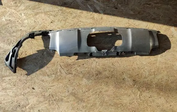 Volvo XC60 Rear bumper trim bar molding 31323779