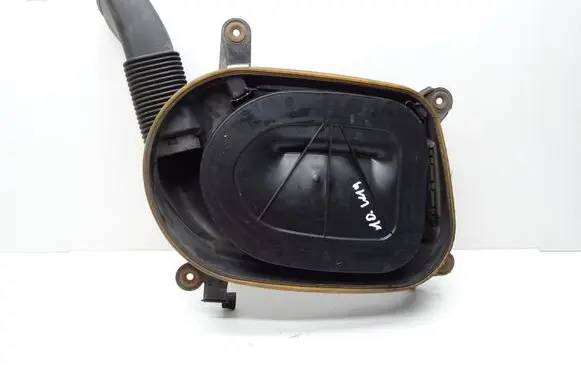 BMW X3 F25 Air filter box 7811027 31.12.25