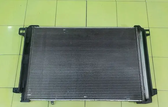 Mercedes-Benz C W204 A/C cooling radiator (condenser) A2045000554