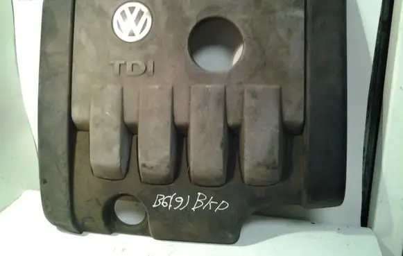 Volkswagen PASSAT B6 Engine cover (trim) 03G103925BP 03G103925BT