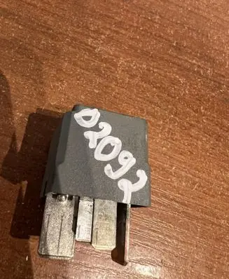 Mercedes-Benz B W245 Other relay A0025422619 D2092