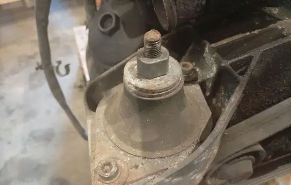 Audi A8 S8 D3 4E Engine mount bracket