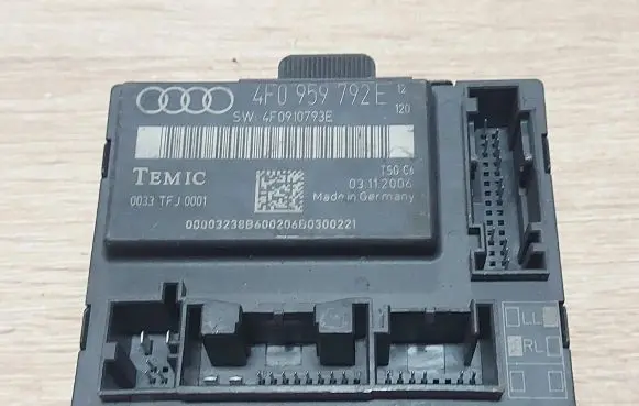 Audi A6 S6 C6 4F Door control unit/module 4F0959792E
