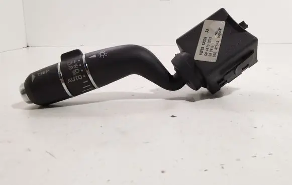 Jaguar XF X250 Indicator stalk 8W8313335A