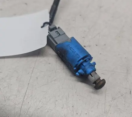 Renault Scenic II - Grand scenic II Brake pedal sensor switch 8200168239B