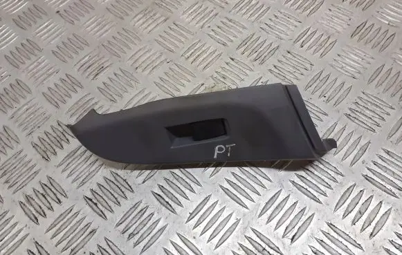 Nissan Almera N16 Quarter vent window switch 82960-BM700