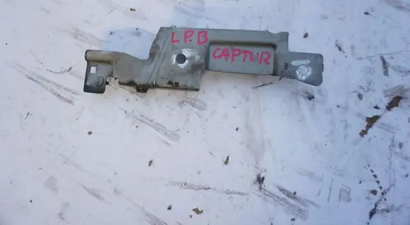 Renault Captur Fender mounting bracket