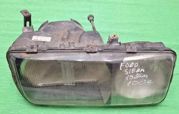 Ford Sierra Headlight/headlamp 85BG13005C2A 62184