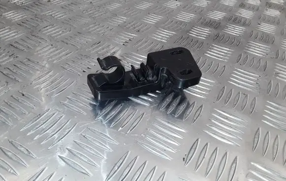 Toyota Auris E180 Intercooler pipe mounting bracket 
