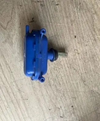 Audi 100 200 5000 C3 Central locking vacuum pump 443862153B