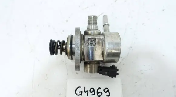 Ford Mondeo MK V Mechanical fuel pump DS7G9D376DC