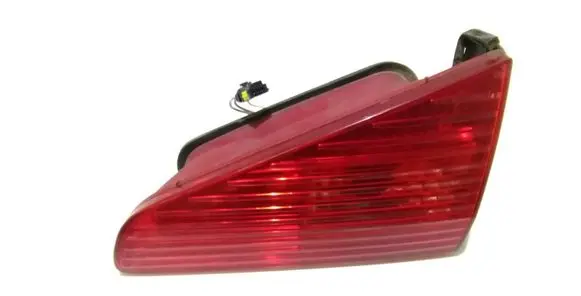 Peugeot 607 Tailgate rear/tail lights