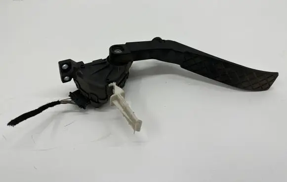 Audi Q7 4L Accelerator throttle pedal 7L0723507B