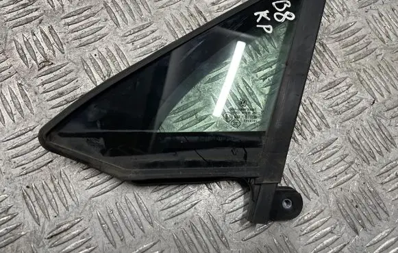 Volkswagen PASSAT B8 Front triangle window/glass 