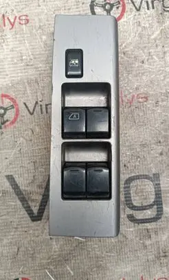 Nissan Navara D40 Electric window control switch
