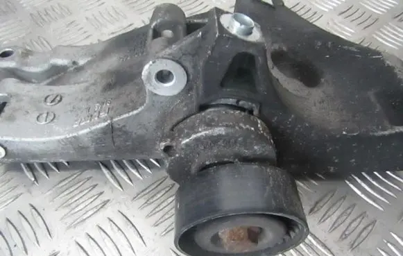 Skoda Octavia Mk2 (1Z) Generator/alternator belt tensioner 950452