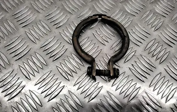 BMW 3 E90 E91 Muffler pipe connector clamp 7806991
