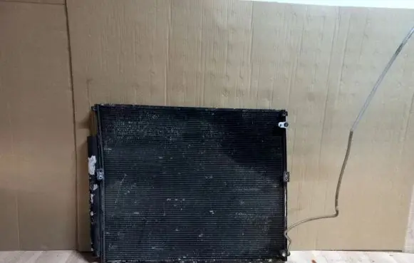 Toyota FJ cruiser A/C cooling radiator (condenser)