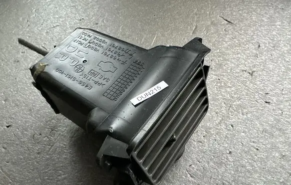 Nissan Patrol Y61 Dashboard side air vent grill/cover trim 68761VB000