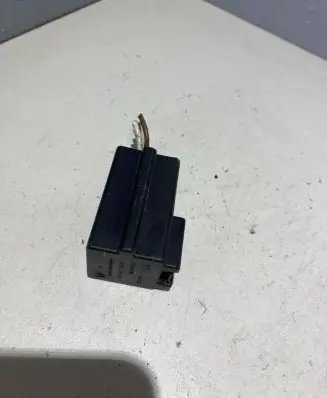 Opel Astra H Coolant fan relay 13119468