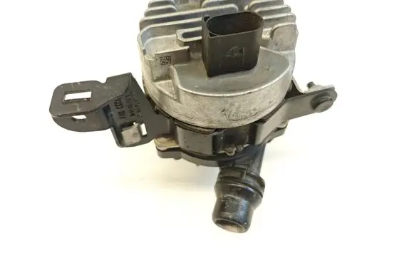 Mercedes-Benz GLC AMG Electric auxiliary coolant/water pump A0005003800 A2535014601