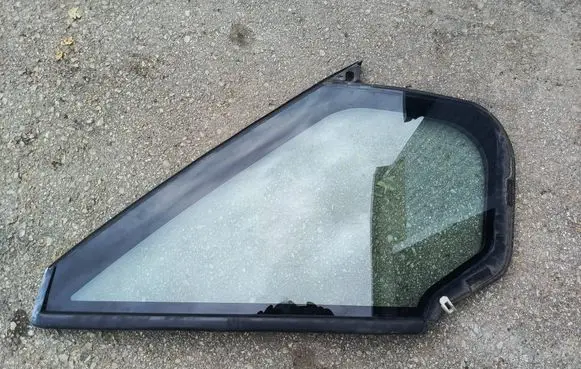 Ford Transit Front door vent window glass four-door 