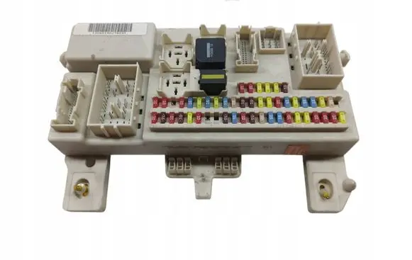 Ford C-MAX I Fuse box set 3M5T-14A073-DG-