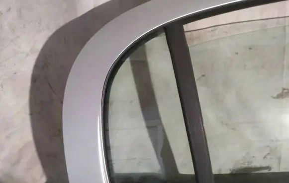 Opel Astra G Rear vent window glass 