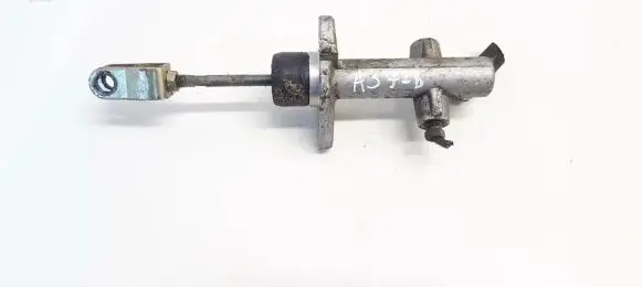 Chevrolet Tacuma Clutch master cylinder
