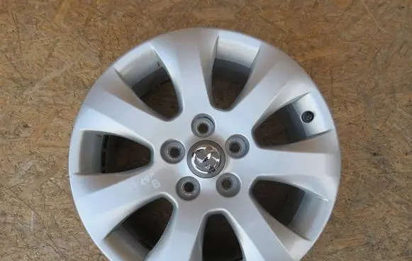 Opel Insignia A R17 alloy rim 13351762