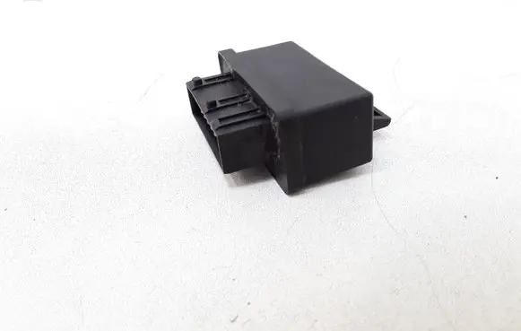 Peugeot 308 Fuel pump relay 