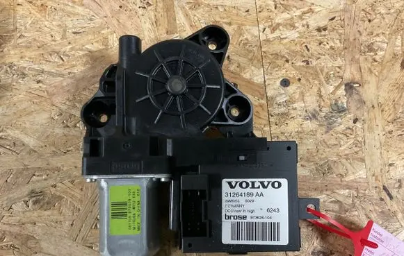 Volvo V50 Rear door window regulator motor 31264189AA 973626104 09W053