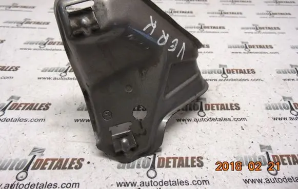 Toyota Corolla Verso E121 Headlight/headlamp mounting bracket