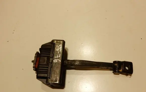 BMW 5 E60 E61 Front door check strap stopper 7033609 5676