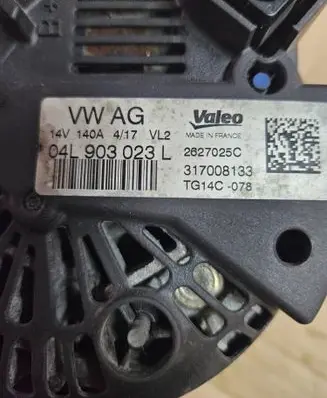Volkswagen Golf VII Generator/alternator 04L903023L 2627025C