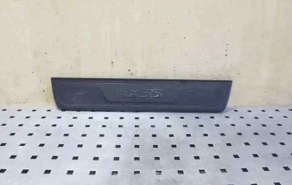 Hyundai ix35 Front sill trim cover 858732Y100