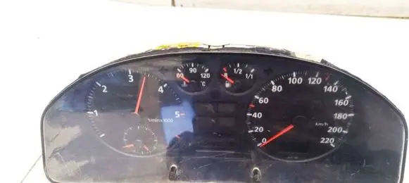 Audi A4 S4 B5 8D Speedometer (instrument cluster) AU0007001 AU-0007-001