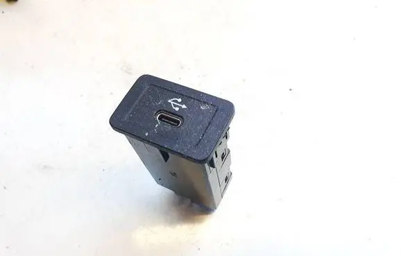 Mercedes-Benz EQB USB socket connector a2478207302 324010399951
