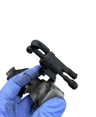 Mercedes-Benz C W203 Vacuum valve A0025401497 0025401497