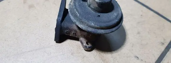 Nissan Terrano EGR valve