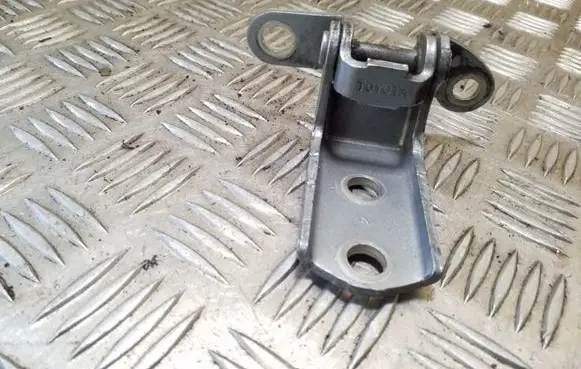 Toyota Yaris Rear door lower hinge