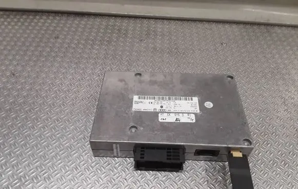 Audi A6 S6 C6 4F Bluetooth control unit module 4E0862335
