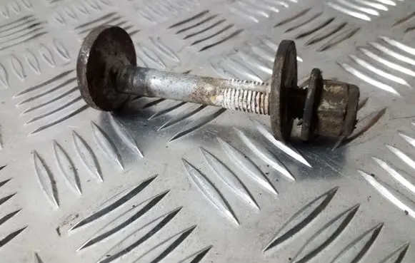 Volkswagen Touran II Rear suspension camber bolt 