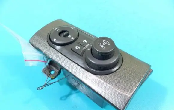 Chevrolet Cruze Electric window control switch EQ8C17 IMPRK1206142