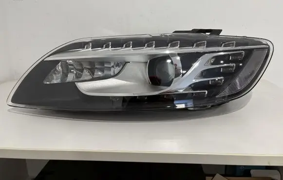Audi Q7 4L Headlight/headlamp 89321199