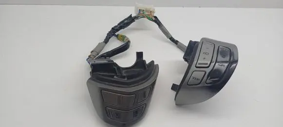 Honda FR-V Steering wheel buttons/switches 